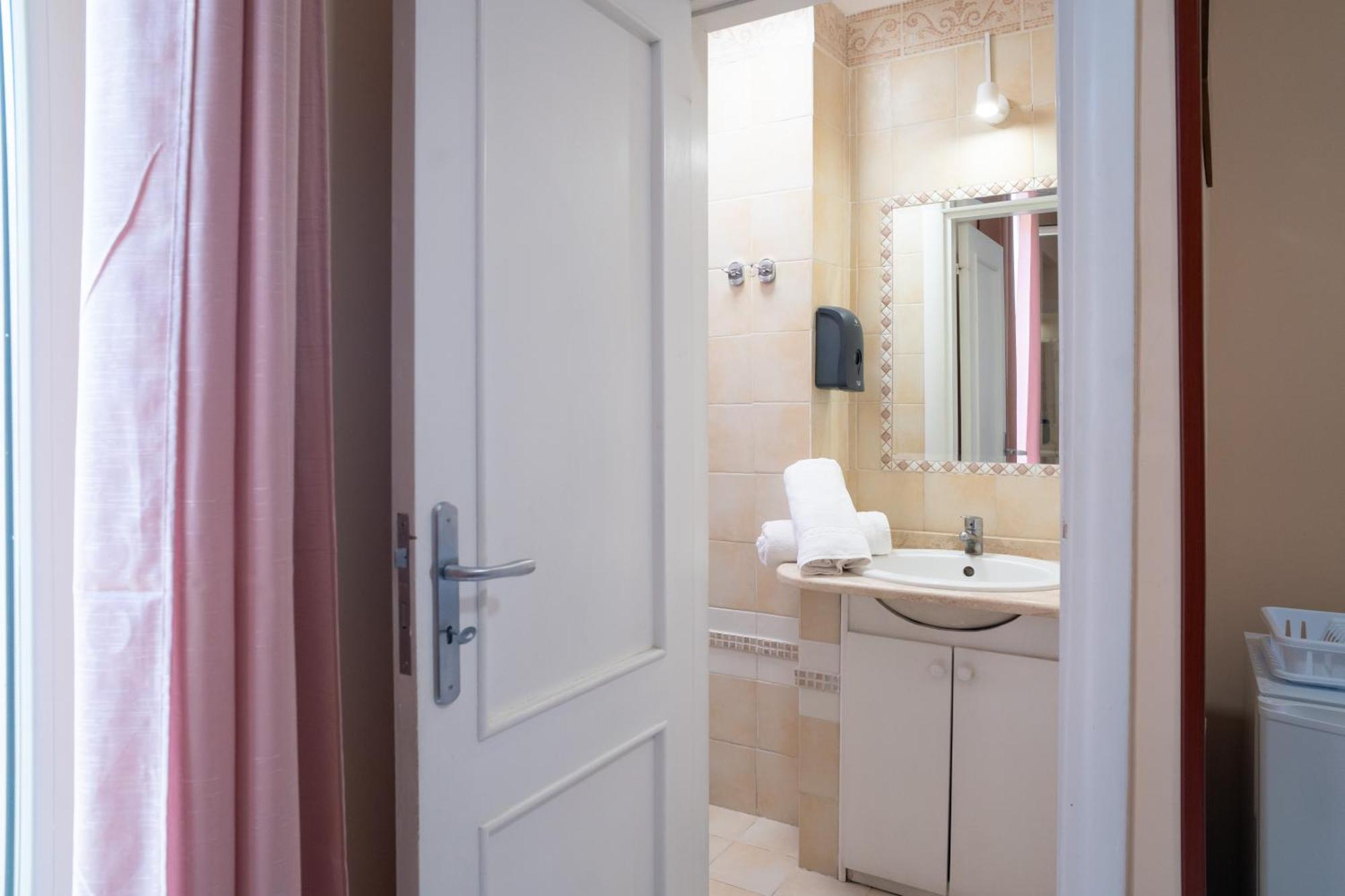 Capodichino Apartment 127-11 Napoli Bagian luar foto