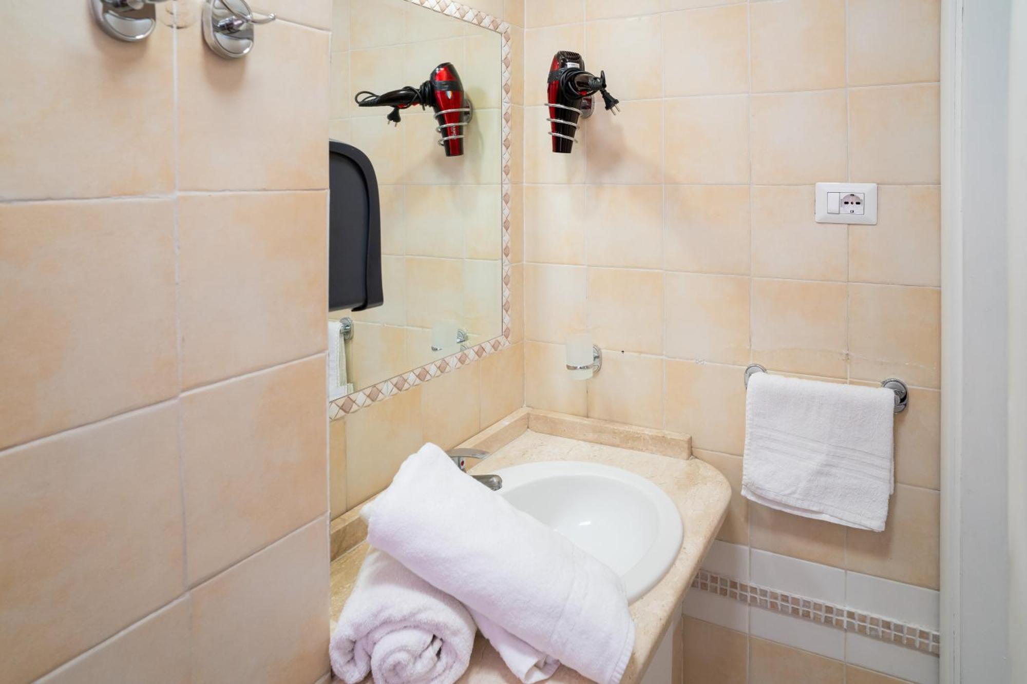 Capodichino Apartment 127-11 Napoli Bagian luar foto