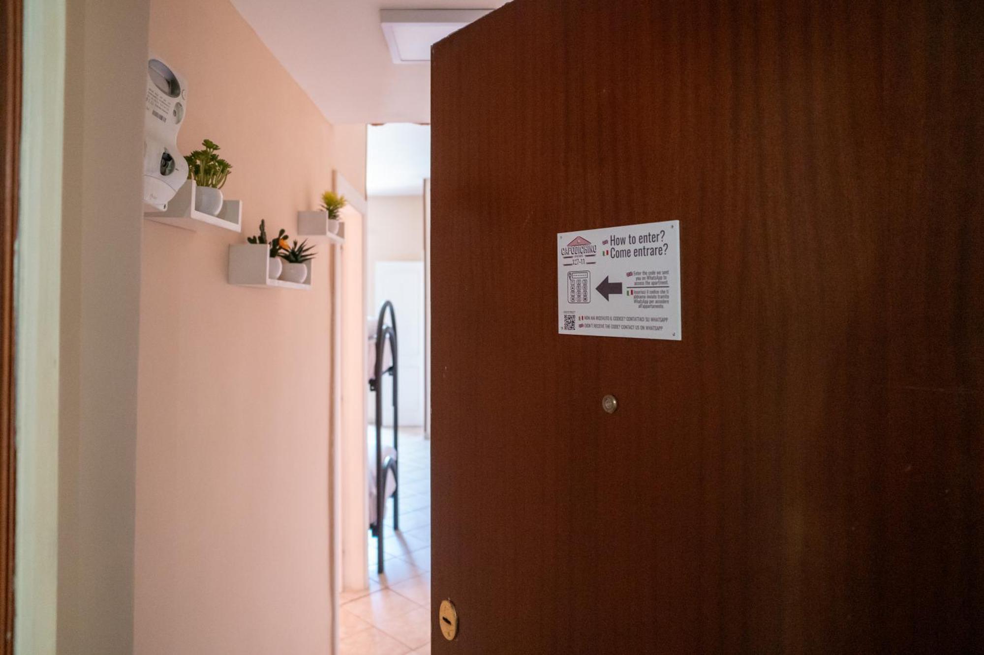 Capodichino Apartment 127-11 Napoli Bagian luar foto