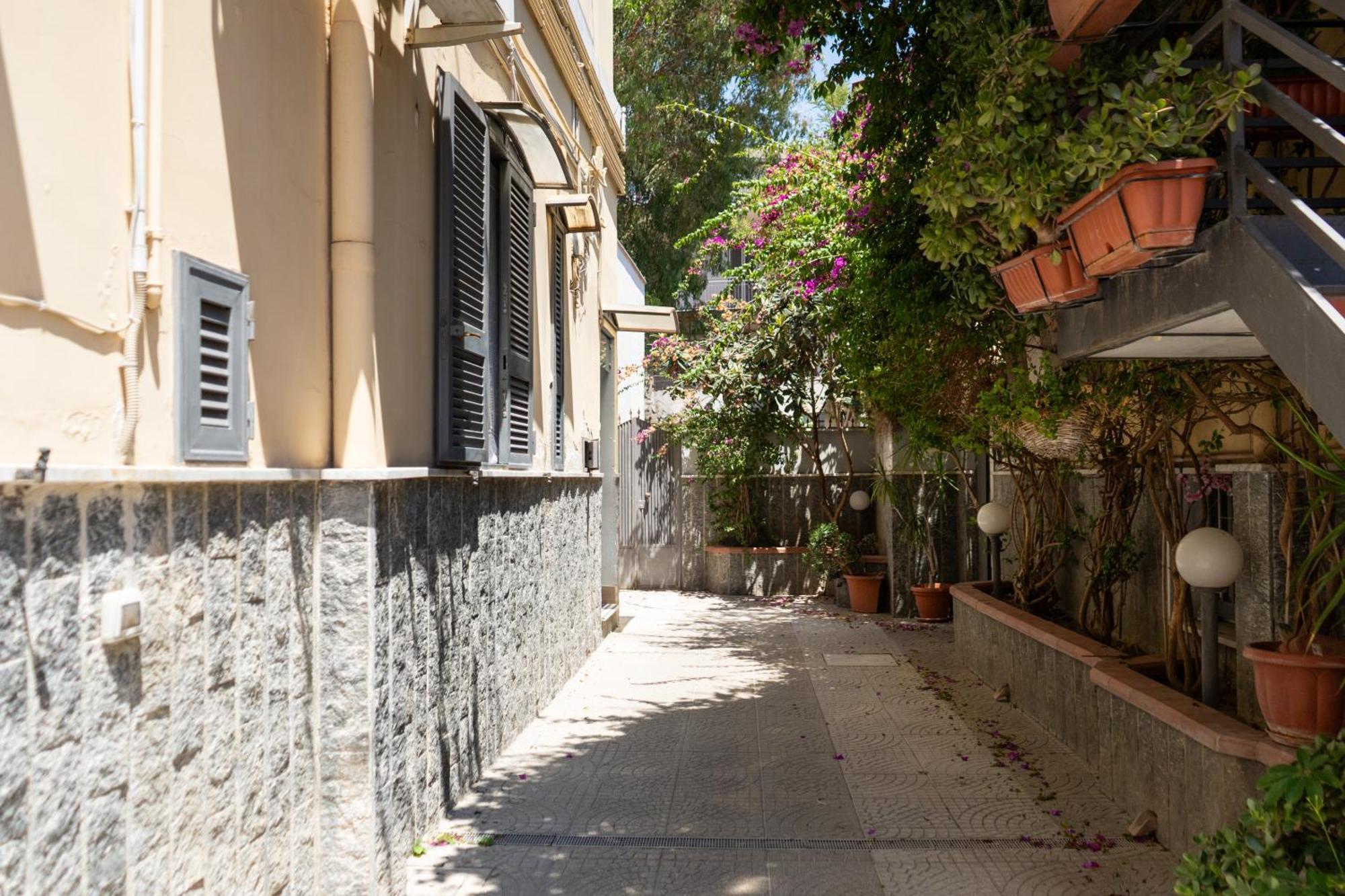 Capodichino Apartment 127-11 Napoli Bagian luar foto